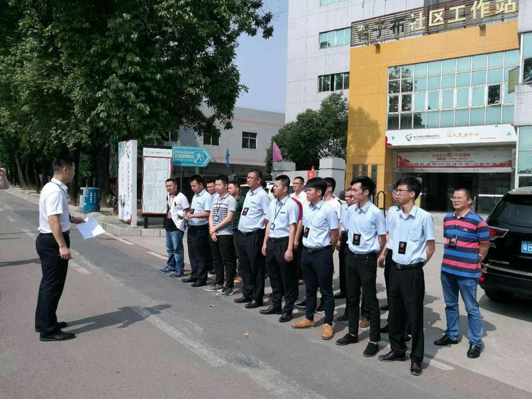 本圖取自網(wǎng)上安監(jiān)辦印刷企業(yè)專項(xiàng)整治行動(dòng) 本圖取自網(wǎng)上安監(jiān)辦印刷企業(yè)專項(xiàng)整治行動(dòng)